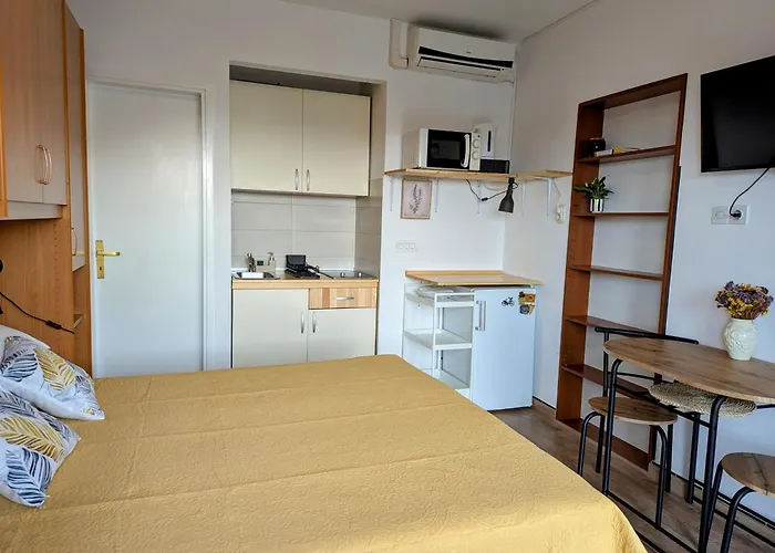 Διαμέρισμα Ada Ρόβινι